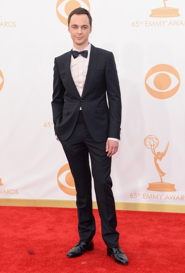 Gambar Foto Jim Parsons di Red Carpet Emmy Awards 2013