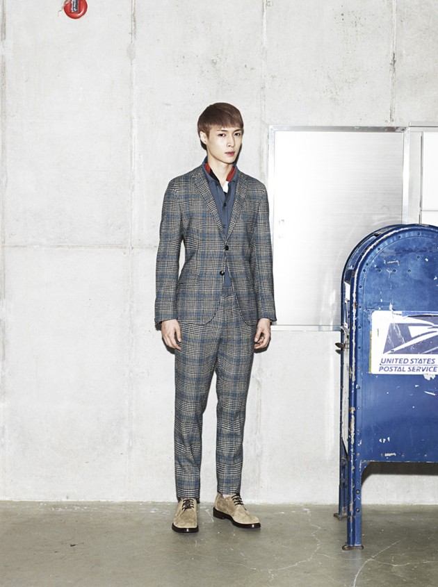 Gambar Foto Lay EXO di Majalah L'Officiel Hommes Edisi Agustus 2013