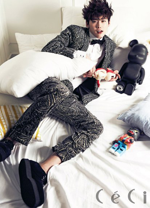 Gambar Foto Lee Jong Suk di Majalah CeCi Edisi Oktober 2013