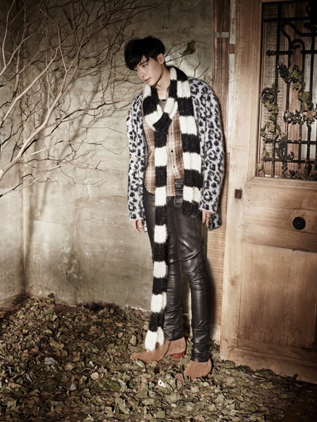 Gambar Foto Lee Jong Suk di Majalah Vogue Korea Edisi Oktober 2013
