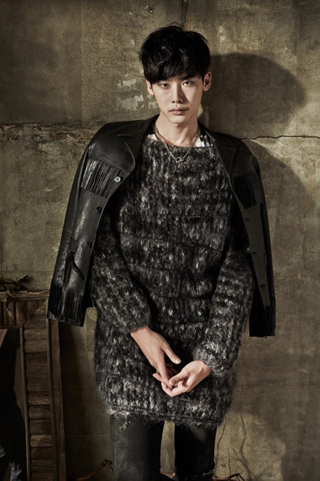 Gambar Foto Lee Jong Suk di Majalah Vogue Korea Edisi Oktober 2013