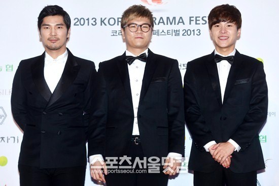 Foto 4Men di Red Carpet Korean Drama Awards 2013