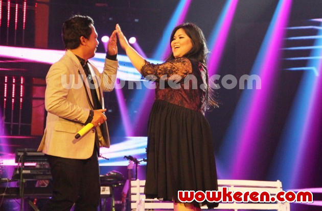 Gambar Foto Duet Wali dan Shena Malsiana di Konser 'Masterpiece'