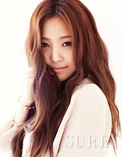 Gambar Foto Na Eun A Pink di Majalah Sure Edisi Oktober 2013