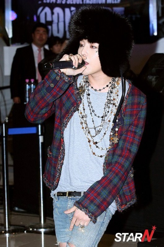 Gambar Foto G-Dragon Tampil di Panggung '2014 S/S Seoul Fashion Week'