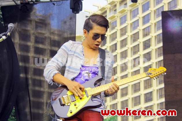 Gambar Foto Sony J-Rocks Saat Tampil di 'HaiDay 2013'