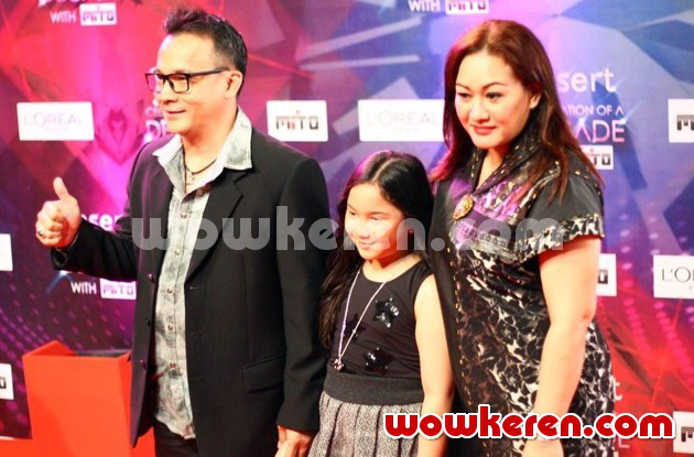 Gambar Foto Keluarga Adi Bing Slamet di Red Carpet 'Celebration of a Decade'