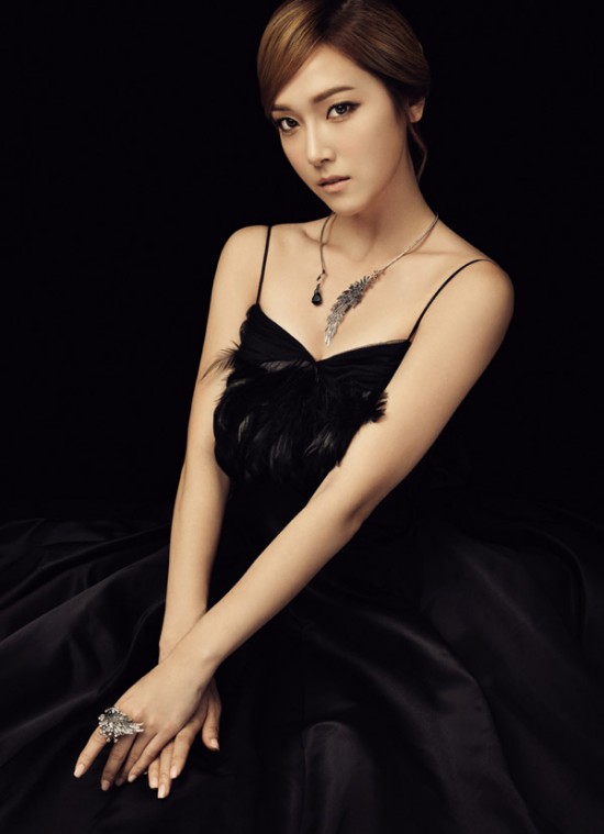 Gambar Foto Jessica Girls' Generation di Iklan Perhiasan STONEHENgE