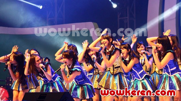 Gambar Foto JKT48 Saat Tampil di 'Viva World Cup ANTV'
