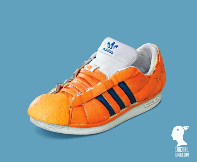 Gambar Foto Sepatu yang Dilapisi dengan Kulit Jeruk