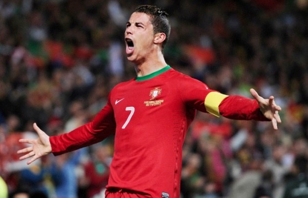 Gambar Foto Cristiano Ronaldo Berhasil Cetak Hattrick di Laga Play-Off Piala Dunia 2014