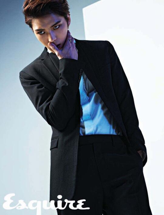 Gambar Foto Hero Jaejoong di Majalah Esquire Edisi November 2013