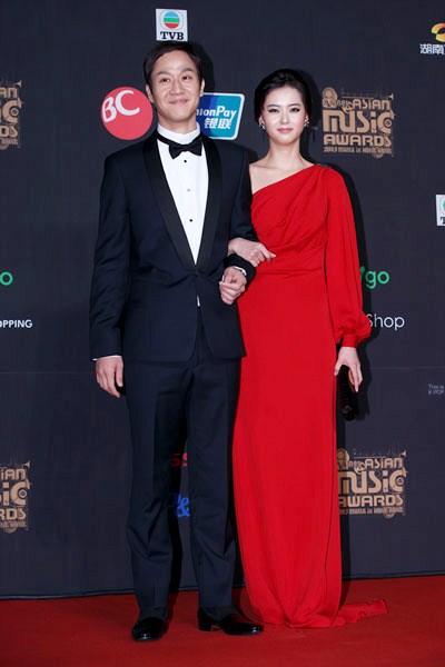 Gambar Foto Jung Woo dan Go Ara di Red Carpet MAMA 2013