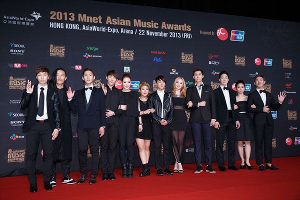 Gambar Foto Para Kontestan 'Dancing 9' di Red Carpet MAMA 2013