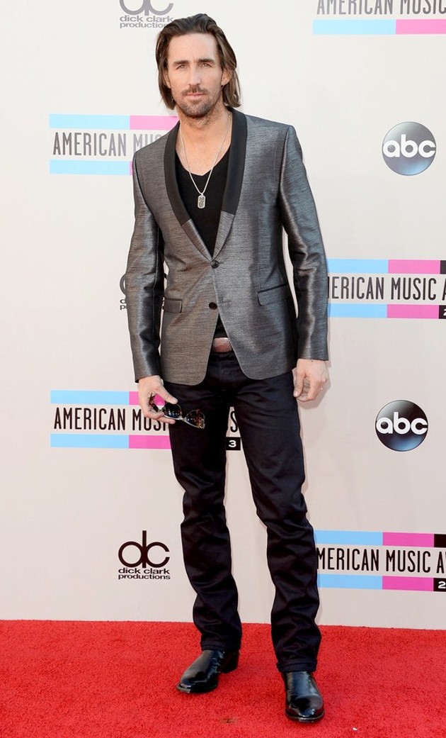 Gambar Foto Jake Owen di Red Carpet American Music Awards 2013