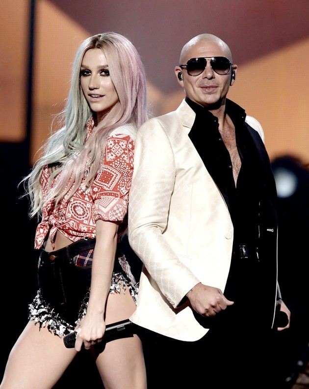 Gambar Foto Kolaborasi Keha dan Pitbull Meriahkan Panggung American Music Awards 2013