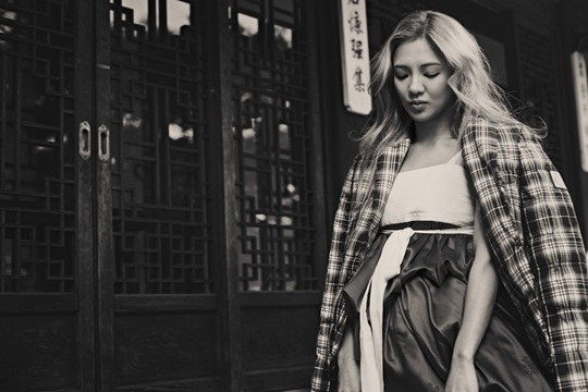 Gambar Foto Hyoyeon Girls' Generation di Majalah L'uomo Vogue Edisi November 2013