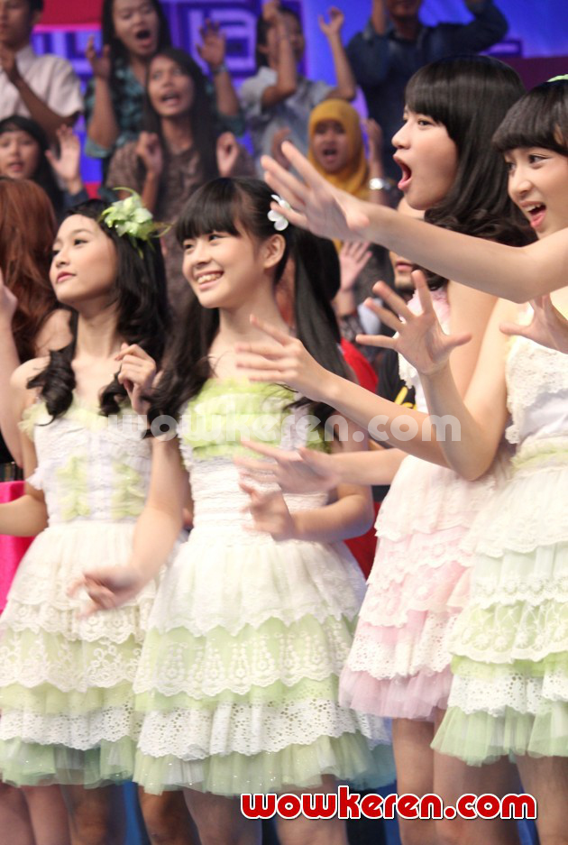 Gambar Foto JKT48 Saat Tampil di Acara Musik 'Dahsyat'