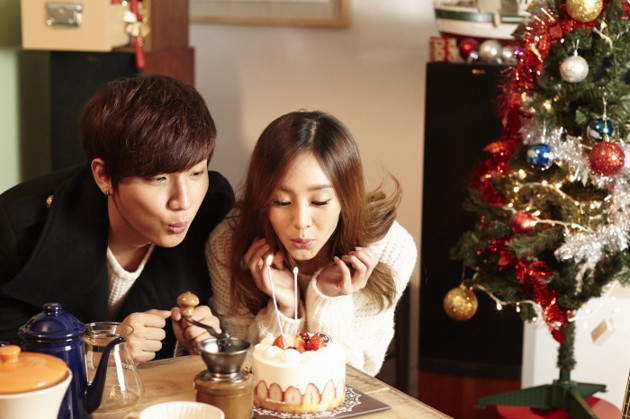 Gambar Foto Roh Ji Hoon dan G.NA di Teaser Single 'Chrismast Song'