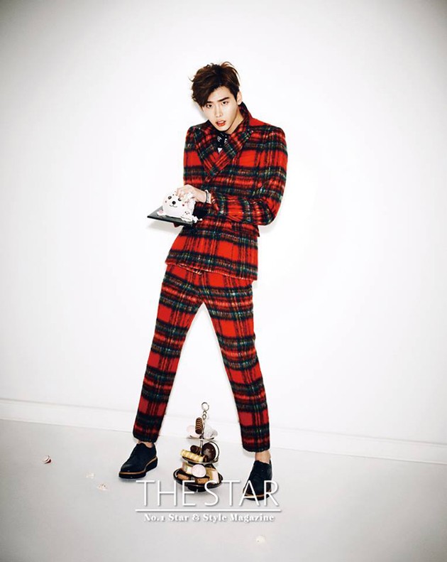 Gambar Foto Lee Jong Suk di Majalah The Star Edisi Desember 2013