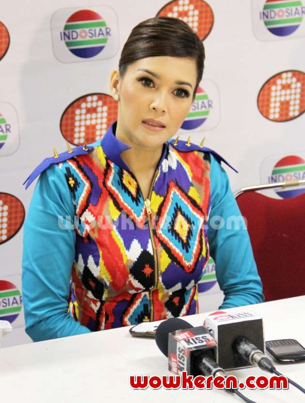 Gambar Foto Maia Estianty Saat Ditemui di Acara AFI 2013