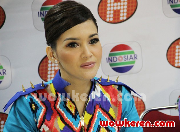 Gambar Foto Maia Estianty Saat Ditemui di Acara AFI 2013