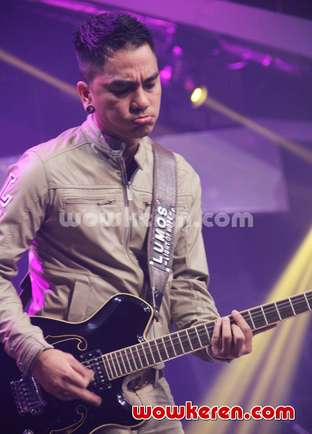 Gambar Foto Ungu Saat Tampil di Acara 'AFI 2013'