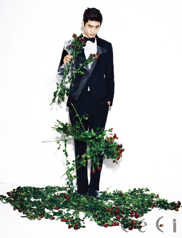 Gambar Foto Taecyeon 2PM di Majalah CeCi Edisi Desember 2013