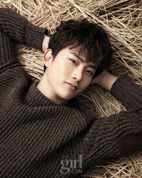 Gambar Foto Taecyeon 2PM di Majalah Vogue Girl Edisi Desember 2013