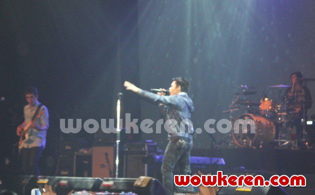 Gambar Foto NOAH Saat Tampil di HUT BRI ke-118