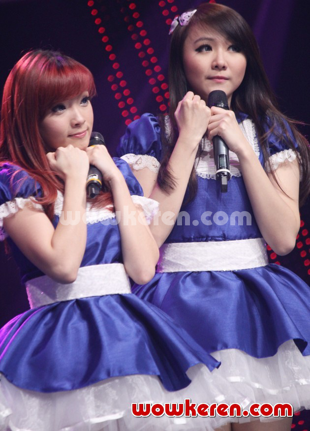 Gambar Foto Angel dan Ryn Cherry Belle Saat Tampil di Acara AFI 2013