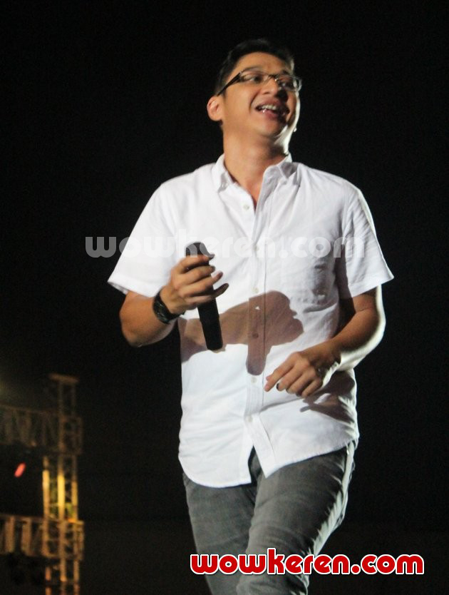 Gambar Foto Ungu Saat Tampil di Konser 'Gempita 2014'