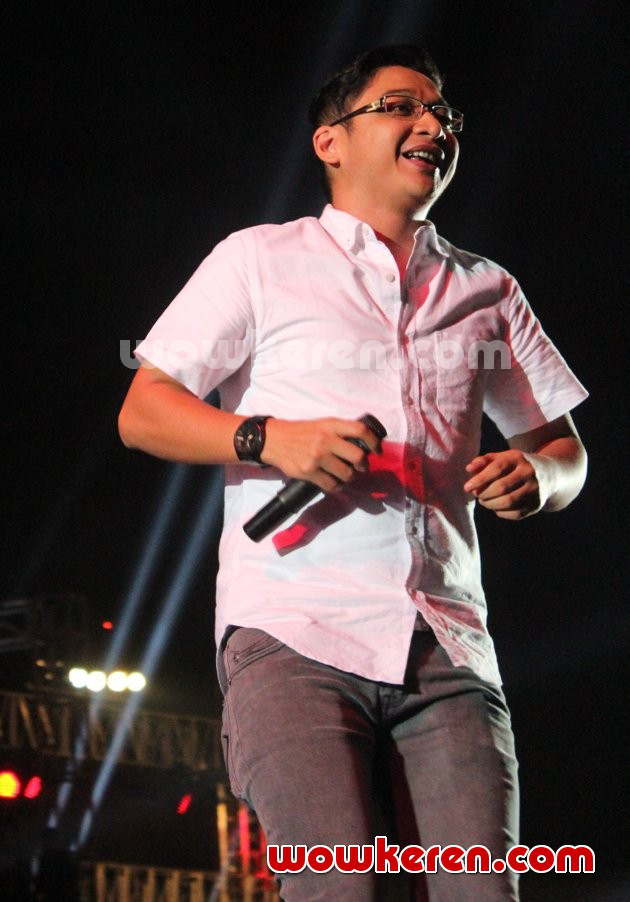 Gambar Foto Ungu Saat Tampil di Konser 'Gempita 2014'