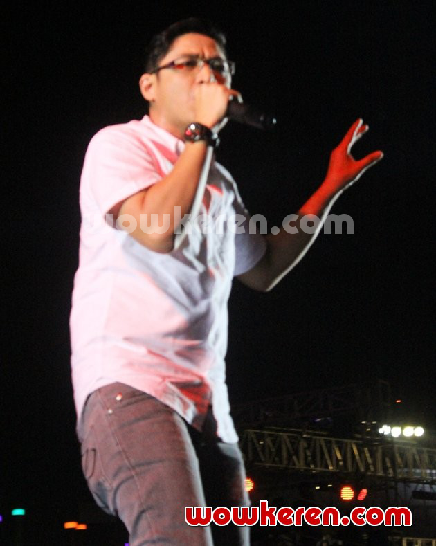 Gambar Foto Ungu Saat Tampil di Konser 'Gempita 2014'