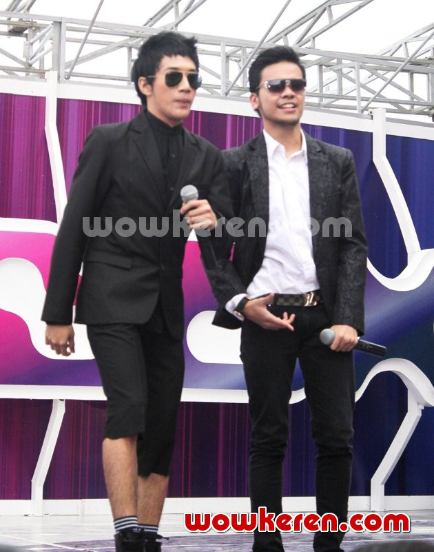 Gambar Foto SM*SH Saat Tampil di Acara 'Inbox'