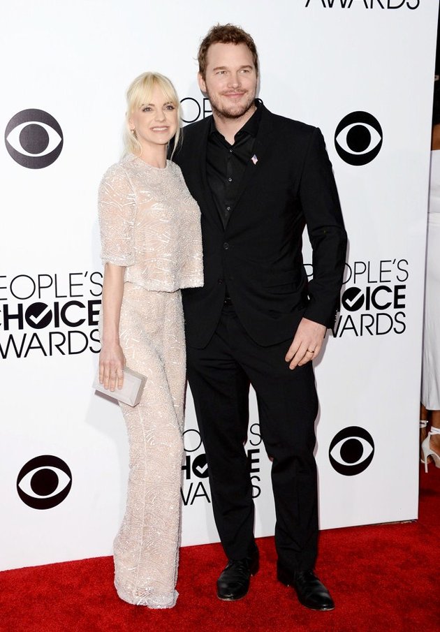Gambar Foto Anna Faris dan Chris Pratt di Red Carpet People's Choice Awards 2014