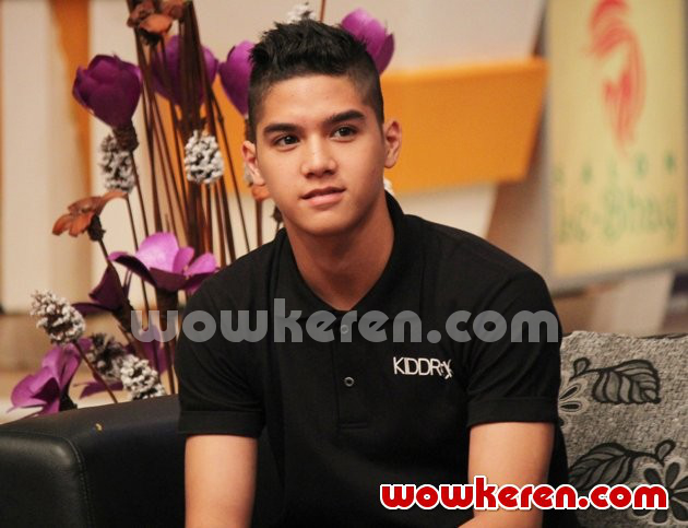 Gambar Foto Al Ghazali Saat Hadir di Acara 'Yuk Keep Smile'