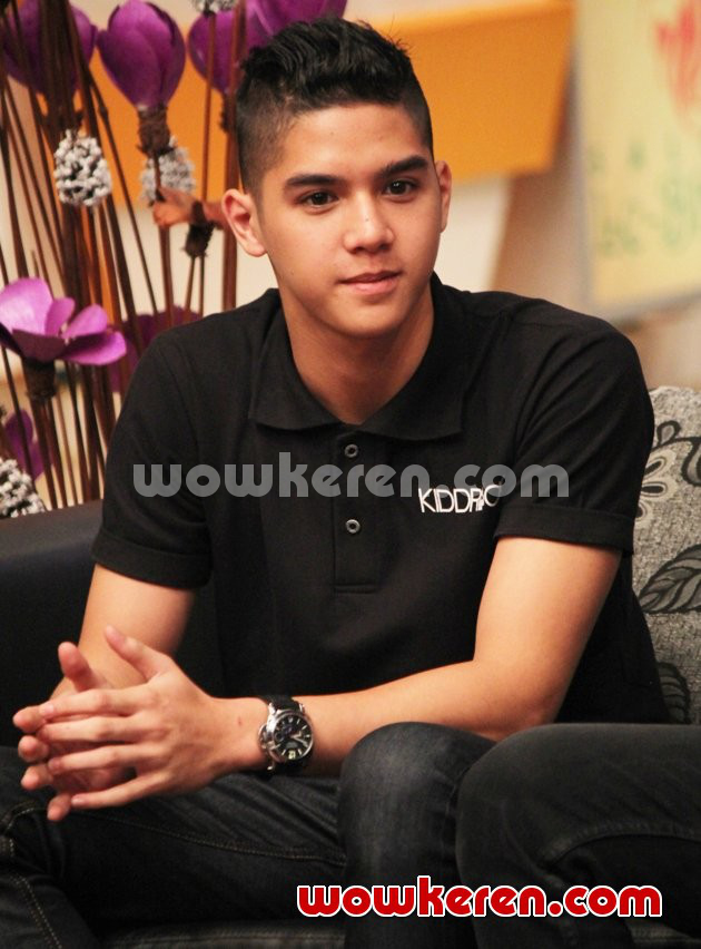 Gambar Foto Al Ghazali Saat Hadir di Acara 'Yuk Keep Smile'