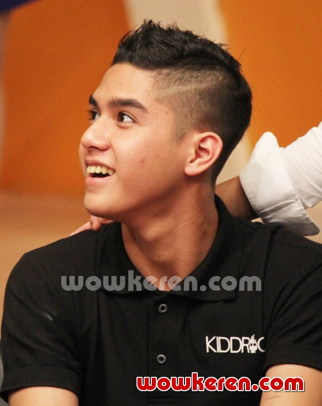 Gambar Foto Al Ghazali Saat Hadir di Acara 'Yuk Keep Smile'