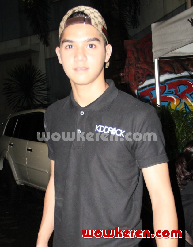 Gambar Foto Al Ghazali Saat Hadir di Acara 'Yuk Keep Smile'