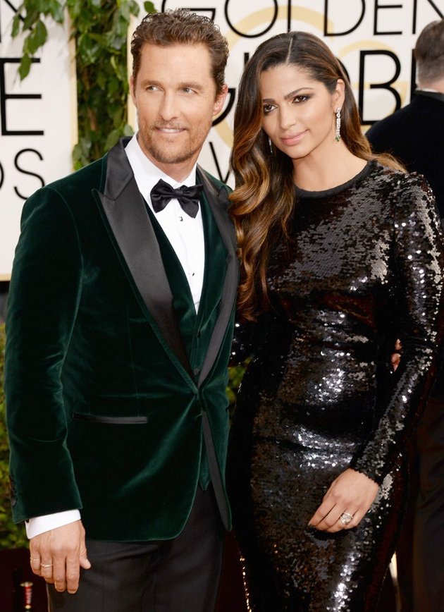 Foto Matthew McConaughey dan Camila Alves di Red Carpet Golden Globe Awards 2014
