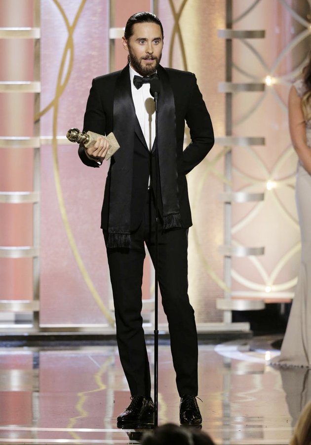 Gambar Foto Jared Leto Raih Piala Best Performance by an Actor In A Supporting Role in a Motion Picture