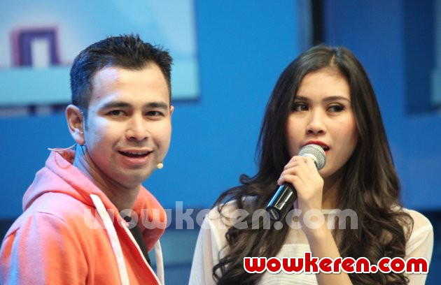 Gambar Foto Raffi Ahmad dan Syahnaz Sadiqah di Acara 'Dahsyat'