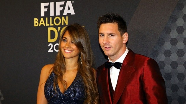 Gambar Foto Lionel Messi dan Antonella Roccuzzo Hadir di FIFA Ballon d'Or Gala 2013