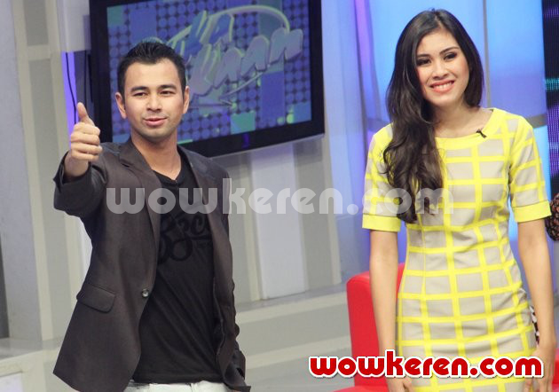 Gambar Foto Raffi Ahmad dan Syahnaz Sadiqah di Jumpa Pers Dahsyatnya Awards 2014