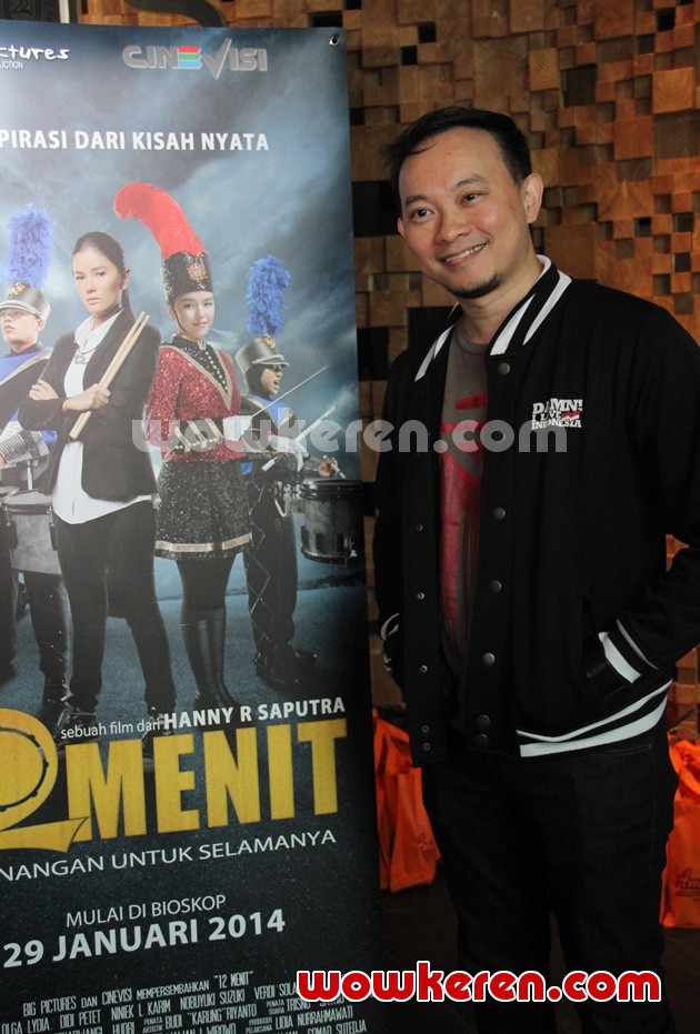 Gambar Foto Verdi Solaiman Ditemui Saat Jumpa Pers Film '12 Menit Kemenangan Untuk Selamanya'