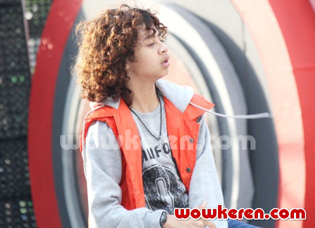 Gambar Foto Bastian Coboy Junior Saat Tampil di Acara 'Musik Sore Seru'