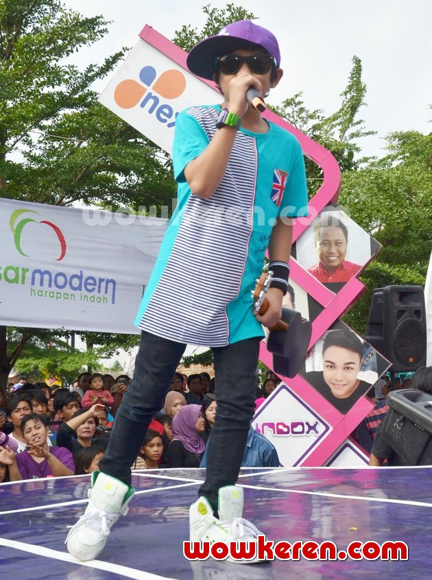 Gambar Foto Tegar Saat Tampil di Acara 'Inbox'