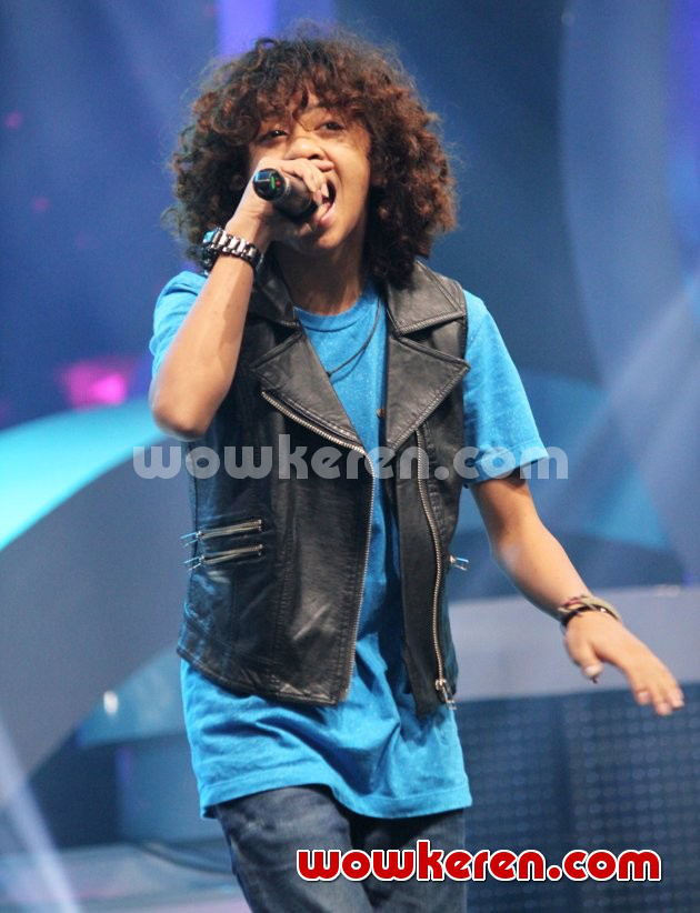 Gambar Foto Bastian Coboy Junior Saat Tampil di Acara 'NEW AFI 2013'