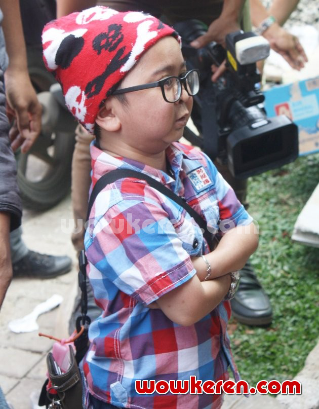 Gambar Foto Daus Mini Saat Peluncuran Single 'Bodo Amat'